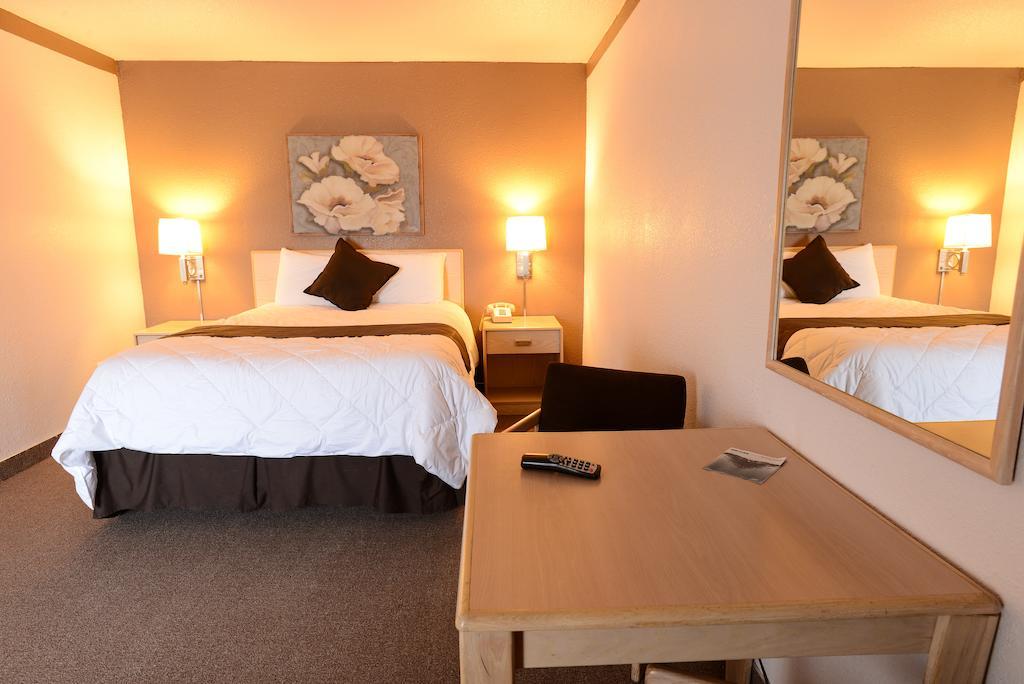 Burlington Inn ภายนอก รูปภาพ